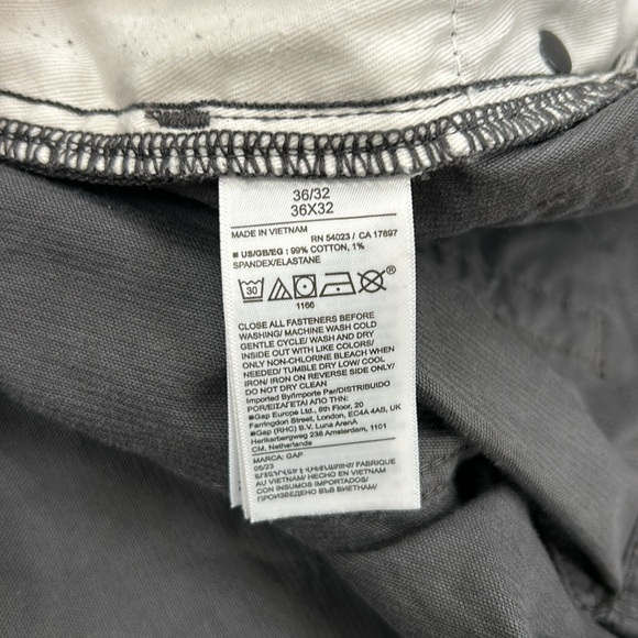 Gap cords. Straight fit. 36x32. Barely worn. - Picture 7 of 7